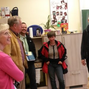 Wolfgang Kasper (SPD Fraktionsvorsitzender), Frau Wahl, Herr Goedecke (Schulleiter), Albert Diehl (SPD), Frau Hertzfeldt (stellv. Schulleiterin)