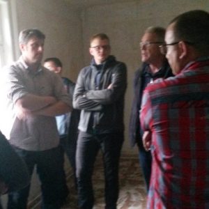 Die SPD Fraktion bei der Besichtigung möglicher neuer Räume zur Anschlussbetreuung