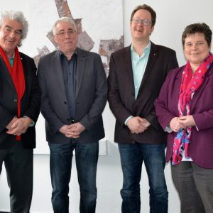 Kreiskulturreferent Wolfgang Suttner (l.) und Michael Nassauer (2.v.r.), Intendant der Philharmonie Südwestfalen, sprachen jetzt mit den SPD-Abgeordneten Tanja Wagener (r.) und Falk Heinrichs (2.v.l.) über die künftige Finanzierung des Orchesters.